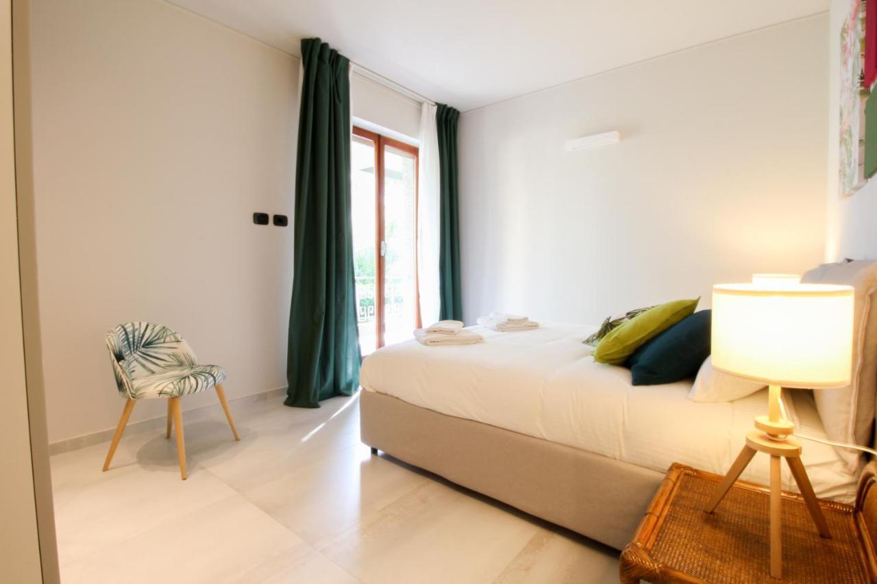 Parrots & Palms Apartment Bordighera Exterior photo