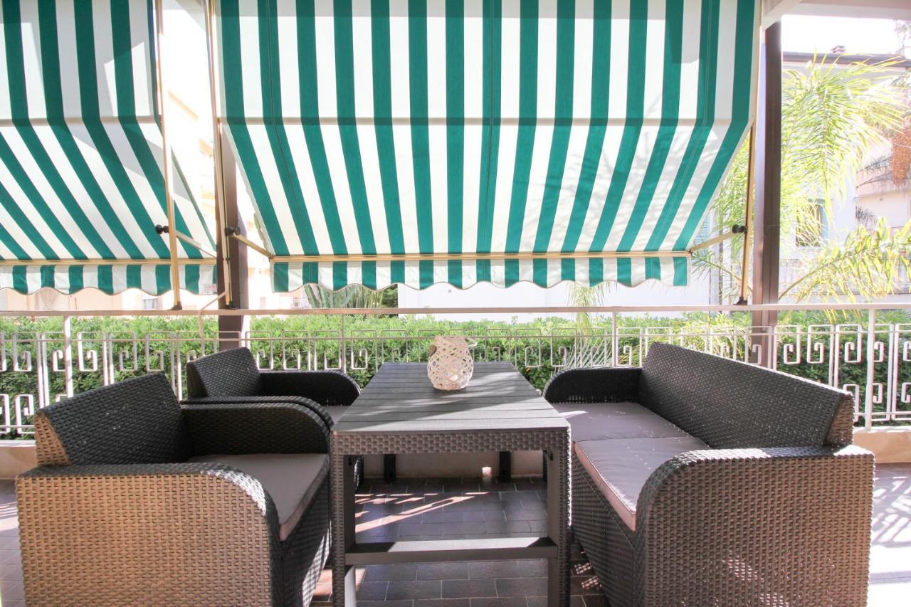 Parrots & Palms Apartment Bordighera Exterior photo